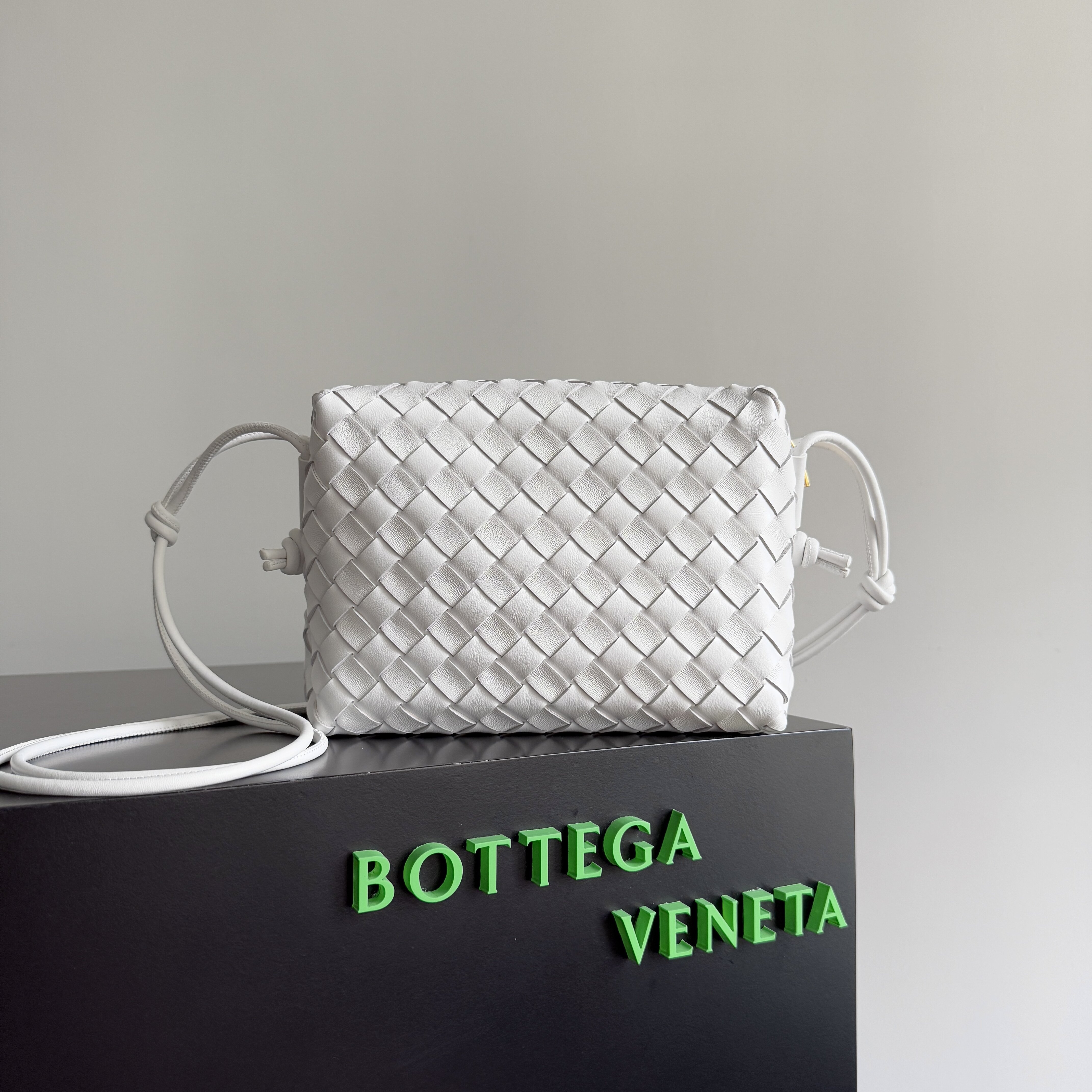 Bottega Veneta loop